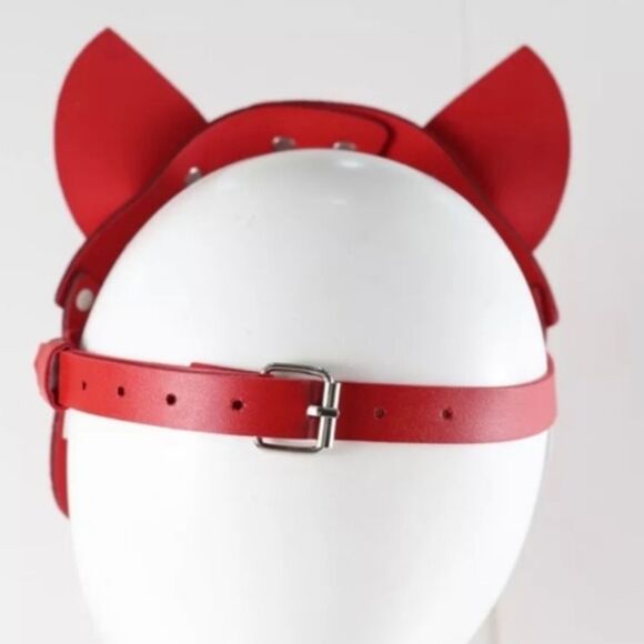 Red Faux Leather Mask Masquerade Lingerie Accessory Adjustable Strap - Picture 6 of 7